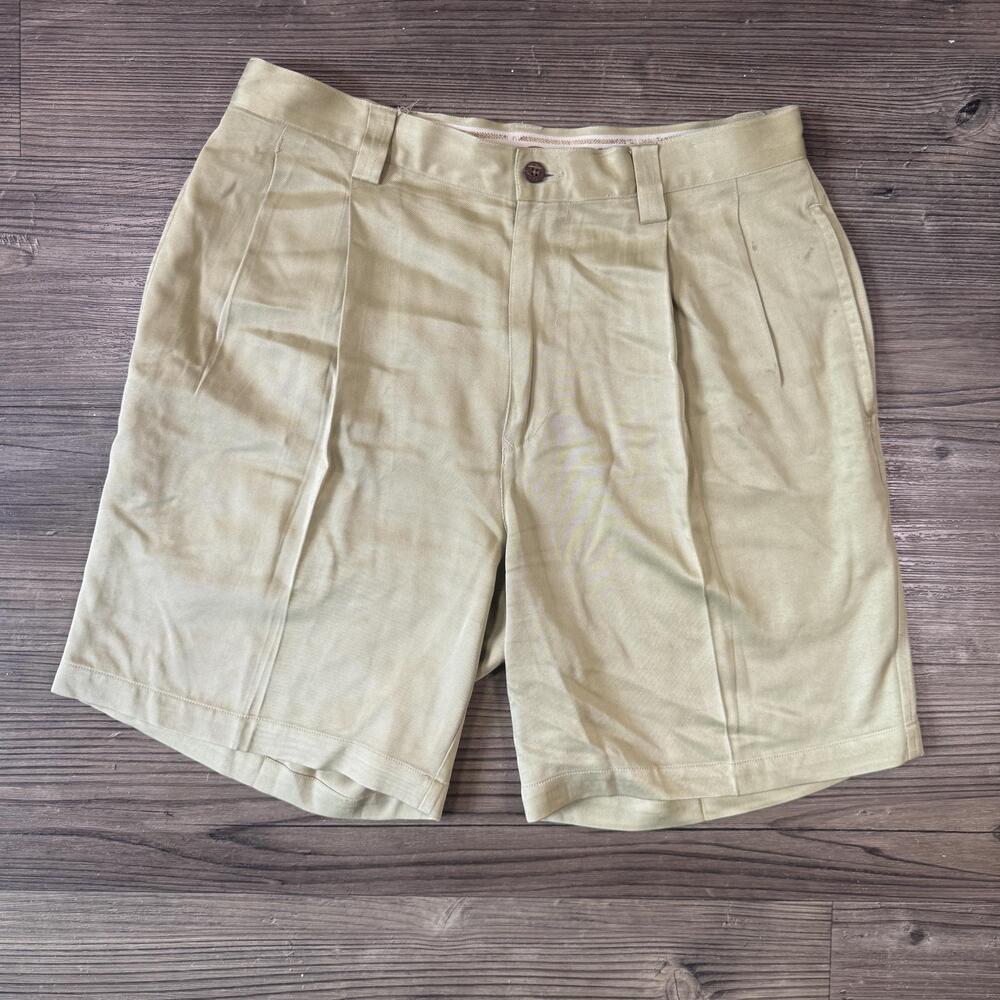 Tommy Bahama Shorts Mens 33 Beige 100% Silk Pleated Chino 9 Inseam Casual
